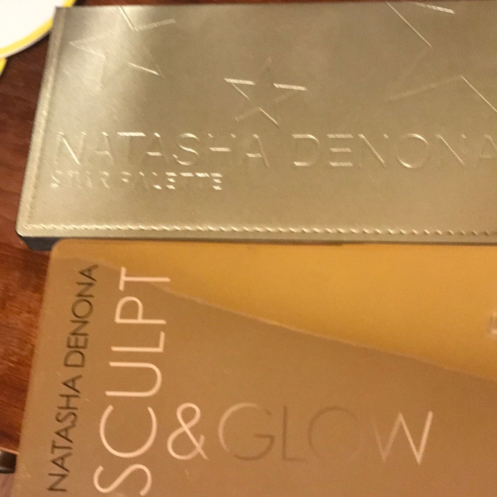 Countour and eyeshadow pallete